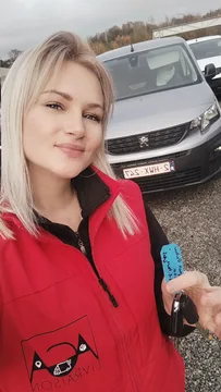 Taşıyıcı Küçük panelvan Peugeot  Partner  içinde JUPILLE-SUR-MEUSE Belçika